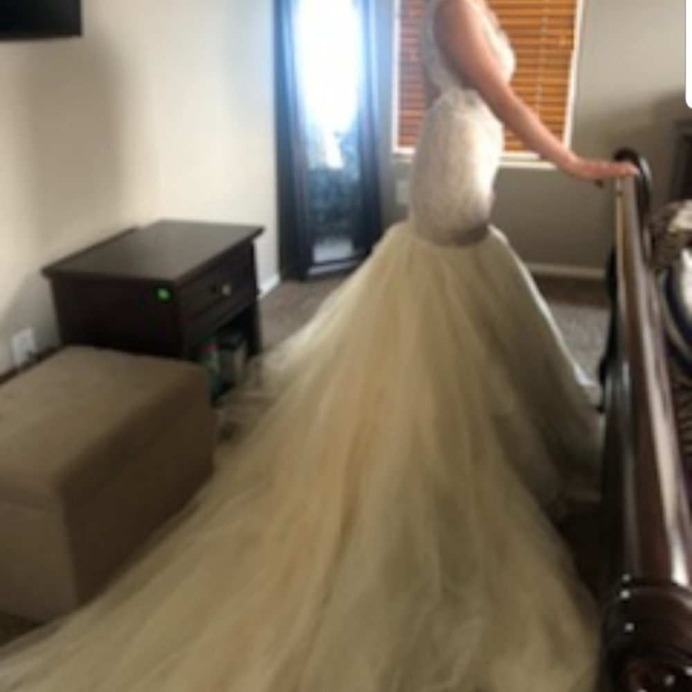Wedding dress